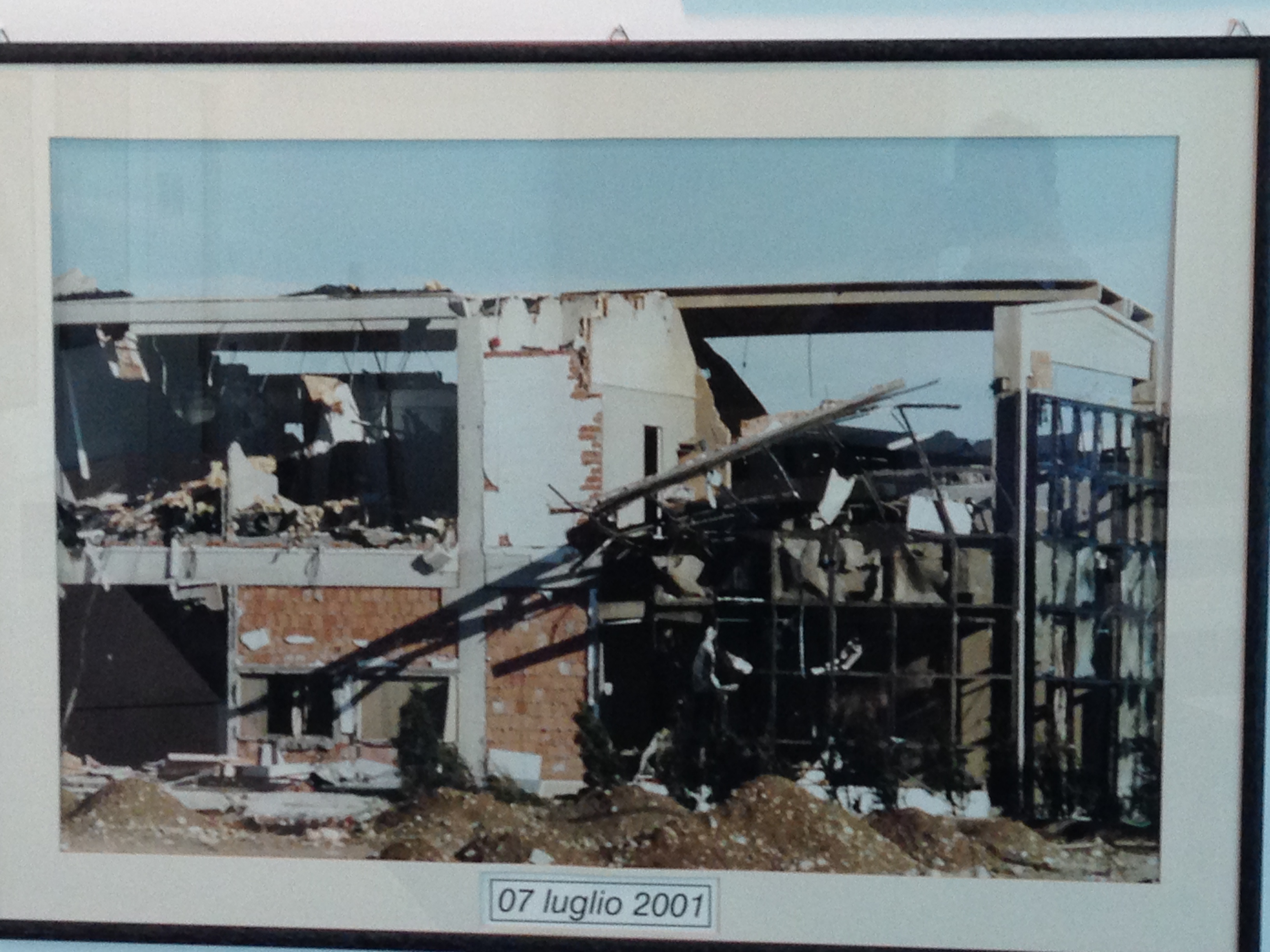 Unimec distrutta dopo il tornado del 2001